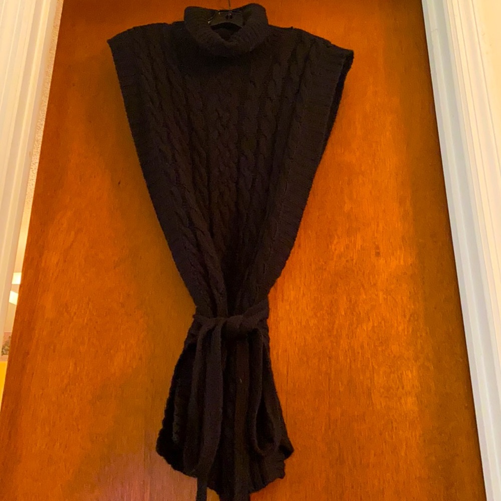 🖤 FOREVER 21 Poncho 🖤